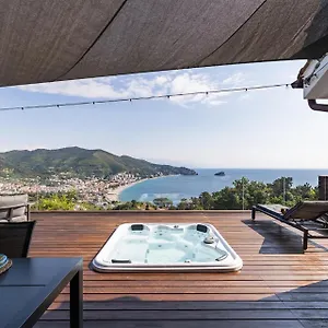 Ferienhaus Spettacolare Vista Isola Terrazza E Idromassaggio